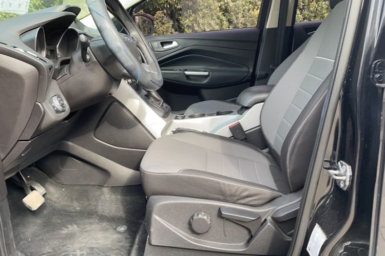 Used Ford Kuga 2013 1.6L GTDi Two-Wheel-Drive Comfort Model