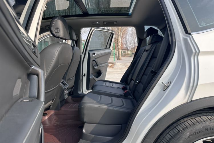 Used Volkswagen Tiguan L 2021 330TSI Automatic Two-Wheel Drive R-Line Enhanced Edition
