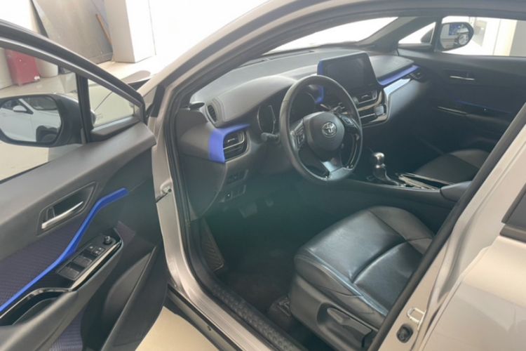 Used Toyota IZOA 2018 2.0L Yichi Version China VI Standard
