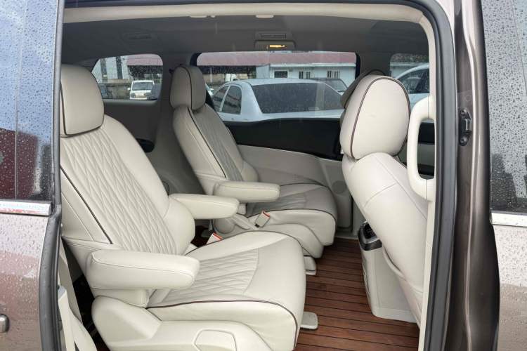 Used Buick GL8 2021 Land Cruiser Executive Class 652T Comfort Model
