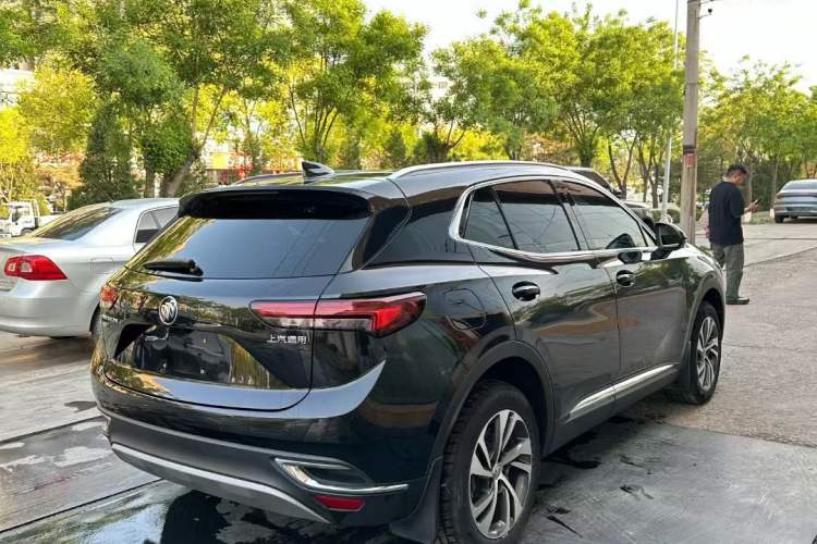 Used Buick Envision 2022 Facelift Encore S 652T Two-Wheel-Drive Luxury Model
