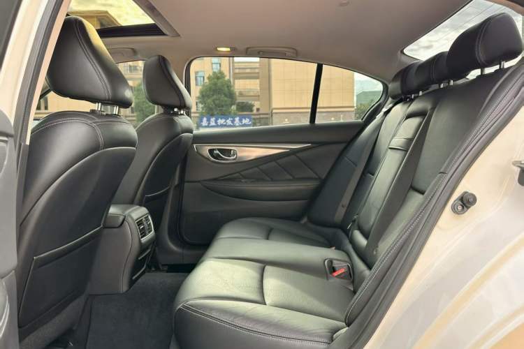 Used Infiniti Q50L 2016 2.0T Enjoyment Edition
