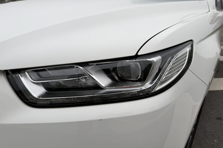 Used Ford Taurus 2015 EcoBoost 245 Luxury Model
