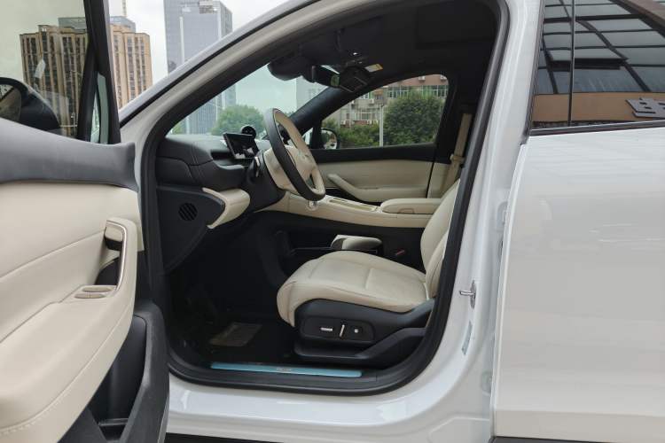 Used Nio ES6 2024 75 kWh
