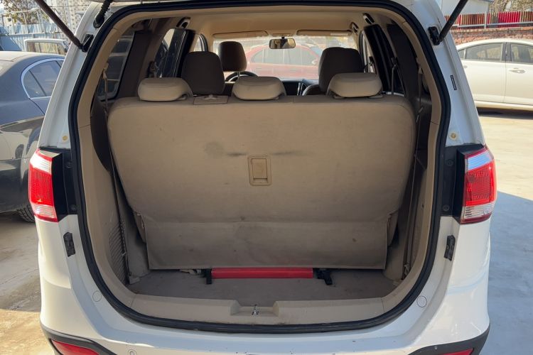 Used Baojun 730 2014 1.5L manual Comfort version 7 seats
