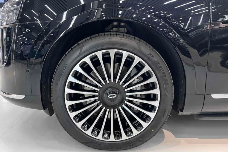 Used Hima AITO M9 2025 Extended-Range Ultra Version 52 kWh 6-Seater
