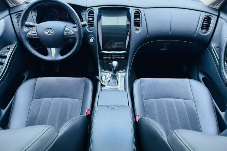 Used Infiniti QX50 2015 2.5L Comfort Edition
