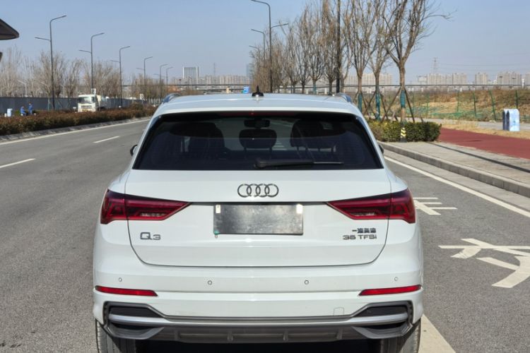 Used Audi Q3 2021 35 TFSI Fashion Dynamic Model
