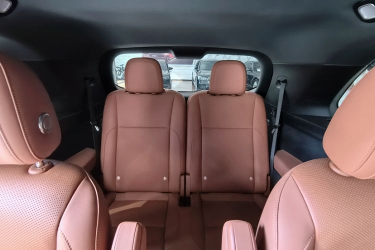 Used Li Auto L8 2024 PRO Model
