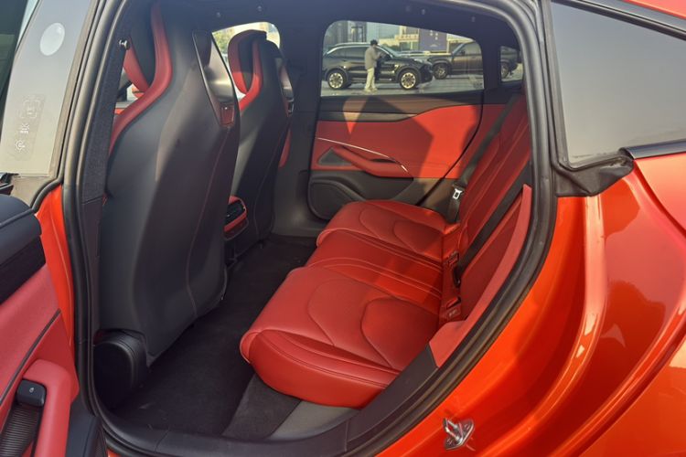 Used  SU7 2024 Rear-Drive Ultra-Long Range Advanced Pro-Level Intelligent Driving Version