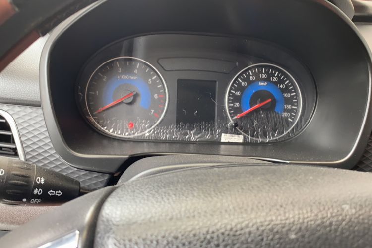 Used Dongfeng Fengon 330 2019 1.5L 330S Manual Comfort Version China VI Standard
