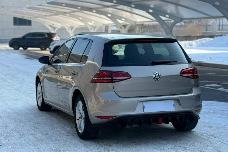 Used Volkswagen Golf 2017 230TSI Automatic Comfort Edition – Celebrating Milestone of One Million Units
