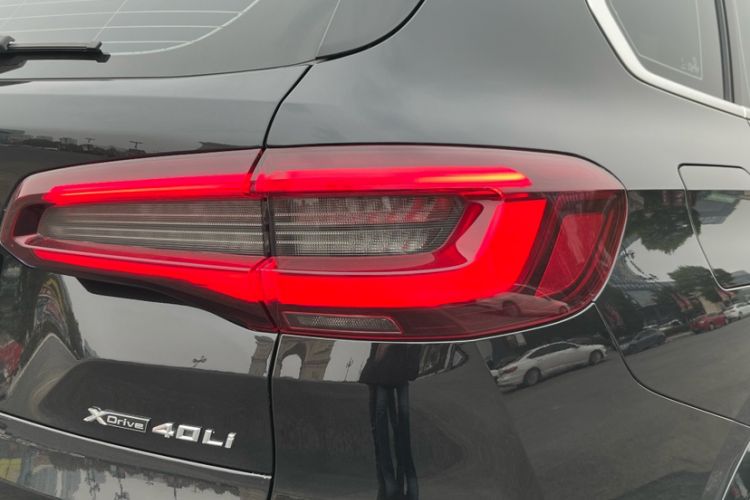 Used BMW X5 2022 Restyled xDrive 30Li Luxury Version M Sport Package
