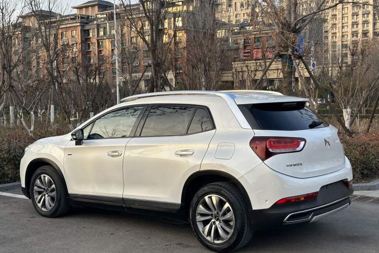 Used  6 2016 1.6T Luxury Edition THP160
