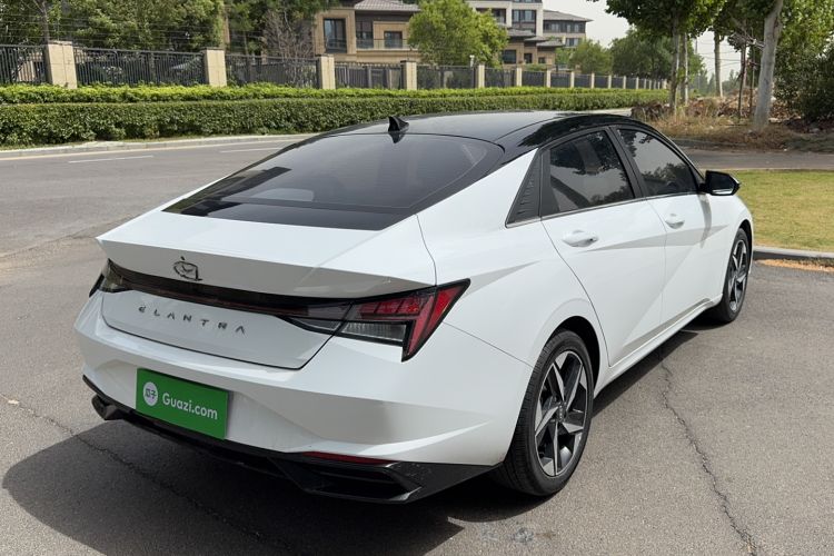 Used Hyundai Elantra 2021 1.5L CVT LUX Prestige Edition
