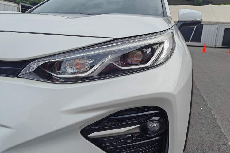 Used Toyota Wildlander 2023 2.0L CVT Two-Wheel Drive Luxury PLUS Edition
