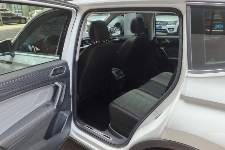 Used Volkswagen Tiguan L 2023 330TSI Automatic Two-Wheel Drive R-Line Flagship Edition