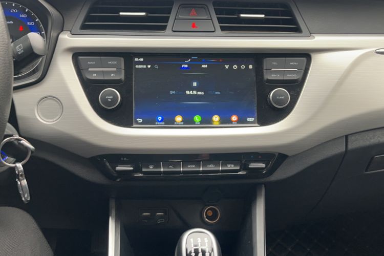 Used Geely Auto Vision X3 2019 Upgraded Model 1.5L Manual Elite Version
