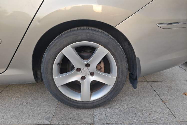 Used Peugeot 408 2013 2.0L Automatic Comfort Edition