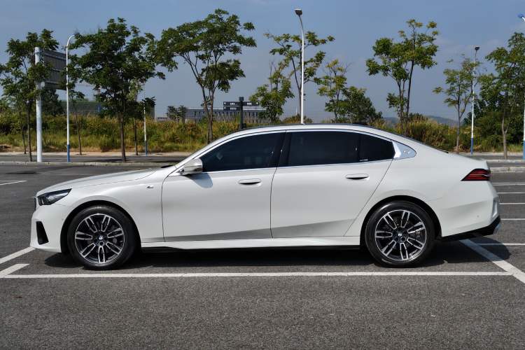 Used BMW 5 Series 2024 530Li Leading Model M Sport Package
