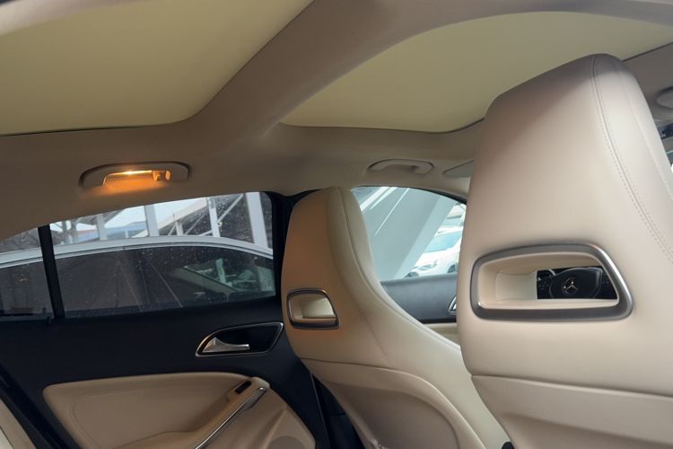 Used Mercedes-Benz GLA 2015 GLA 220 4MATIC Fashion Model