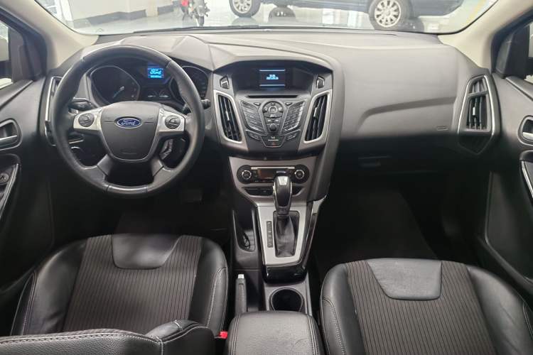 Used Ford Focus 2012 Hatchback 1.6L Automatic Fashion Edition
