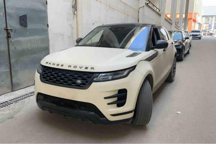 Used Land Rover Range Rover Evoque 2021 Range Rover Velar L 249PS R-Dynamic First Edition