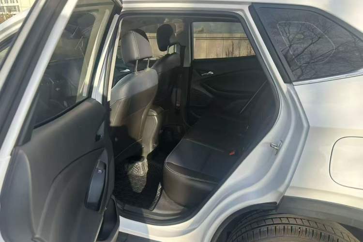 Used Chevrolet Trax 2021 325T Automatic Fun Edition China VI Standard
