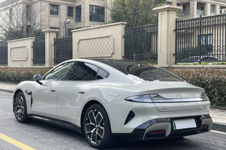 Used  SU7 2024 Rear-Drive Ultra-Long Range Advanced Pro-Level Intelligent Driving Version
