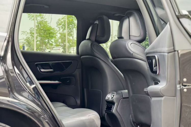 Used Mercedes-Benz GLC 2024 GLC 300 L 4MATIC Dynamic Edition 5-seater
