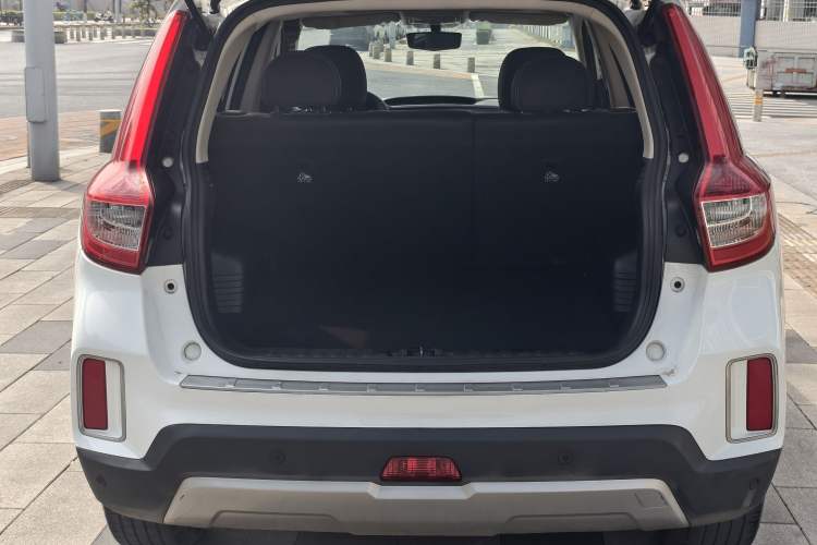 Used Geely Auto Vision X6 2016 1.8L Manual Luxury Edition
