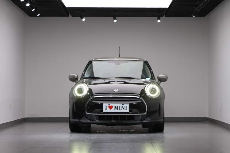 Used  MINI 2022 1.5T COOPER Artist
