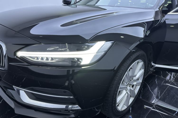 Used Volvo S90 2020 T5 Zhiyi Luxury Edition

