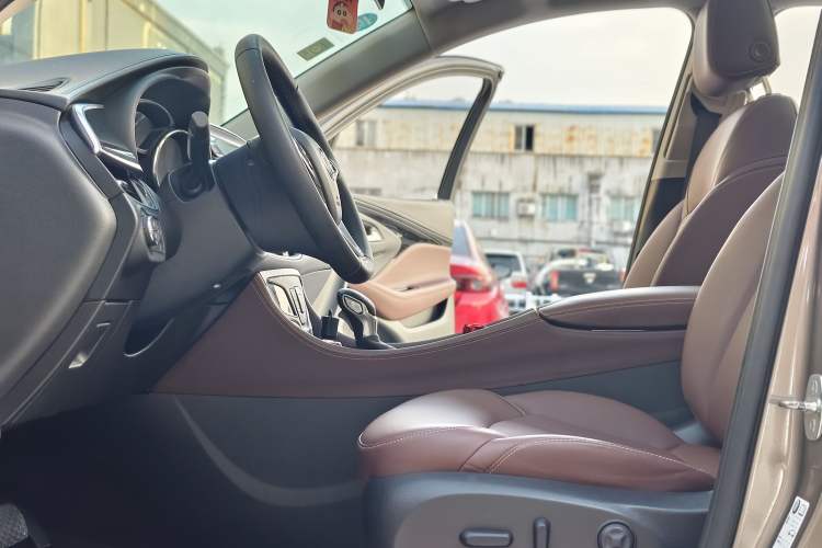 Used Buick Envision 2019 20T Two-Wheel Drive Luxury Version China VI Standard
