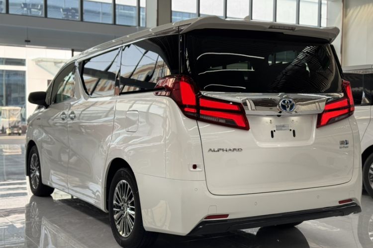 Used Toyota Alphard 2021 Dual-Engine 2.5L Luxury Edition
