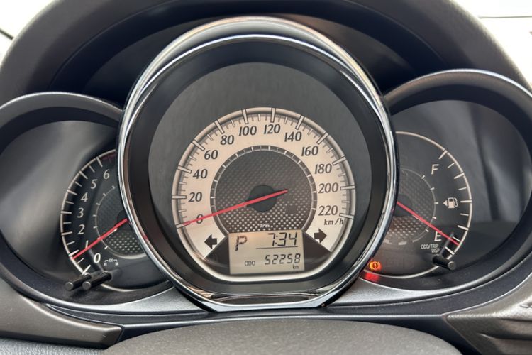 Used Toyota YARiS L 2015 1.5G Automatic Xuan Dong Sunroof Special Edition
