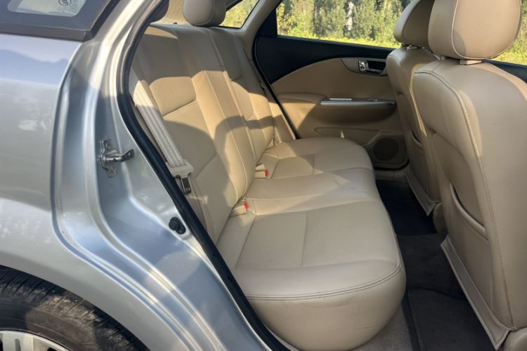 Used Buick Excelle 2013 1.5L Automatic Classic Model
