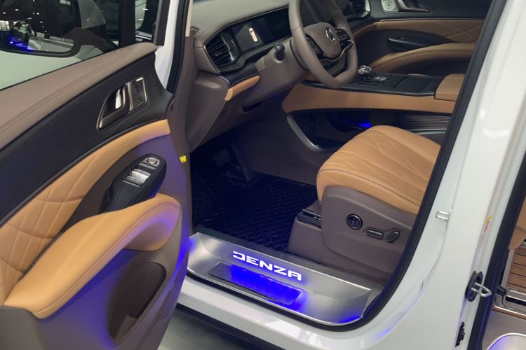 Used Denza D9 2022 DM-i 970 Four-Wheel Drive Flagship Model