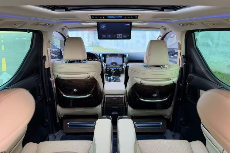 Used Toyota Vellfire 2021 Crown Dual-Engine 2.5L HV Supreme Edition
