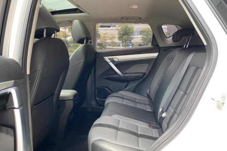 Used Geely Auto Coolray 2023 1.5T DCT Platinum Edition
