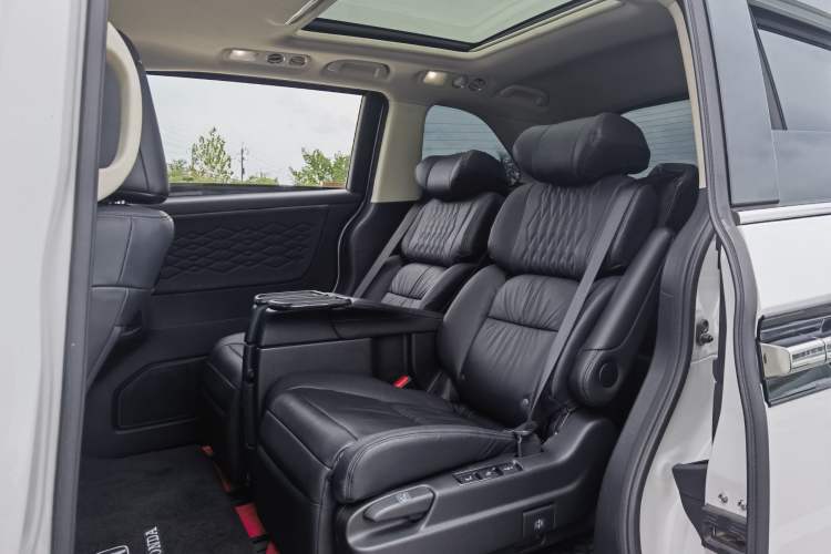 Used Honda Elysion 2022 2.0L eHEV Luxury Edition