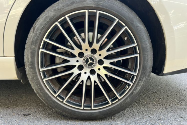 Used Mercedes-Benz C-Class 2023 Restyled C 260 L Sport Edition
