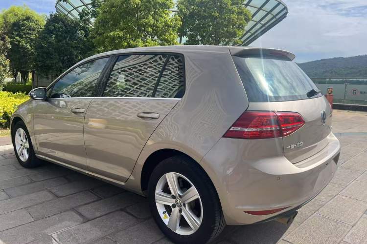 Used Volkswagen Golf 2015 1.4TSI Automatic Comfort Model
