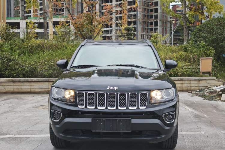 Used  Compass 2013 2.4L Four-wheel Drive Black Edition with Navigation
