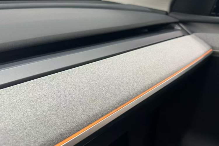 Used Tesla Model Y 2023 Rear-Wheel-Drive Version
