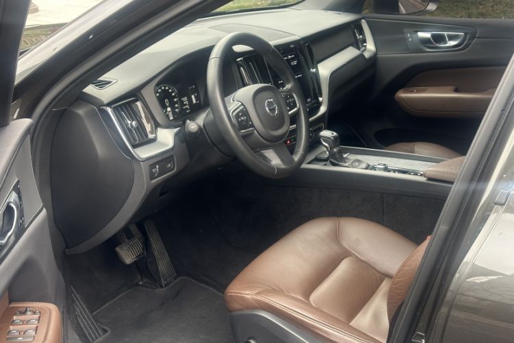 Used Volvo XC60 2021 T5 4x4 Smart Luxury Edition
