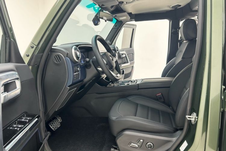 Used Beijing Auto BJ40 2018 PLUS 2.3T Automatic Four-Wheel Drive Premium Edition China V
