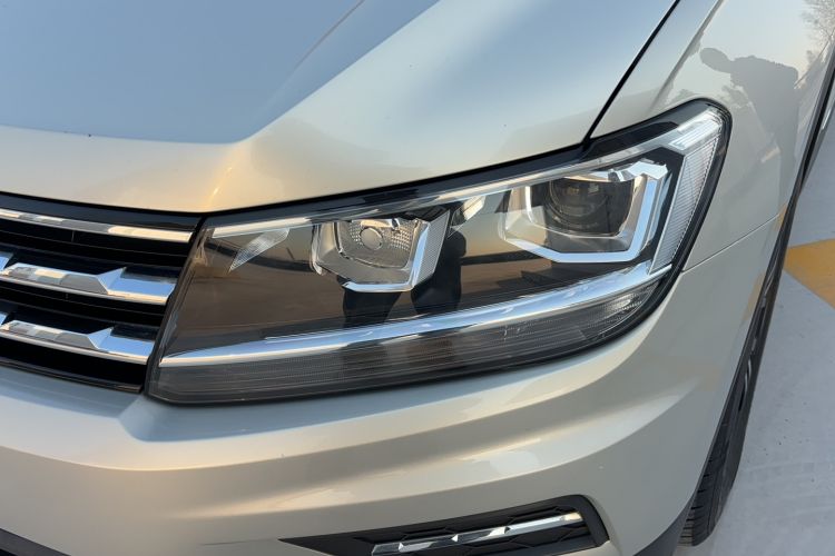 Used Volkswagen Tiguan L 2019 330TSI Automatic Two-Wheel Drive Panoramic Comfort Edition China VI Standard
