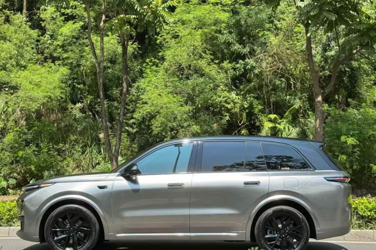 Used Li Auto L8 2023 Pro Model
