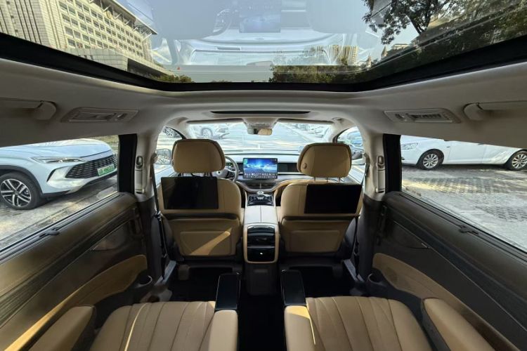 Used Denza D9 2022 DM-i 970 Four-Wheel Drive Flagship Model
